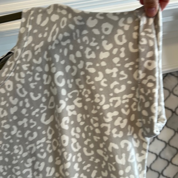 Shorts Romper Women’s large, grey and white drawstring - Picture 3 of 7